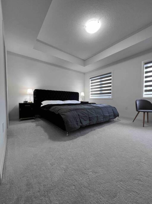 Brand New 4 Bedroom Villa By Hamilton Airport! Luaran gambar